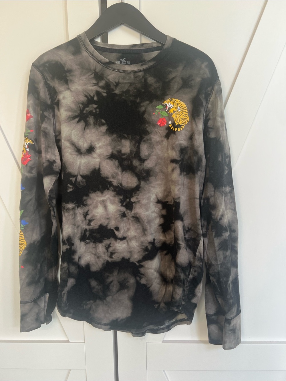 Hollister Black and Gray Tie-Dye Long Sleeve Shirt with Tiger Patch